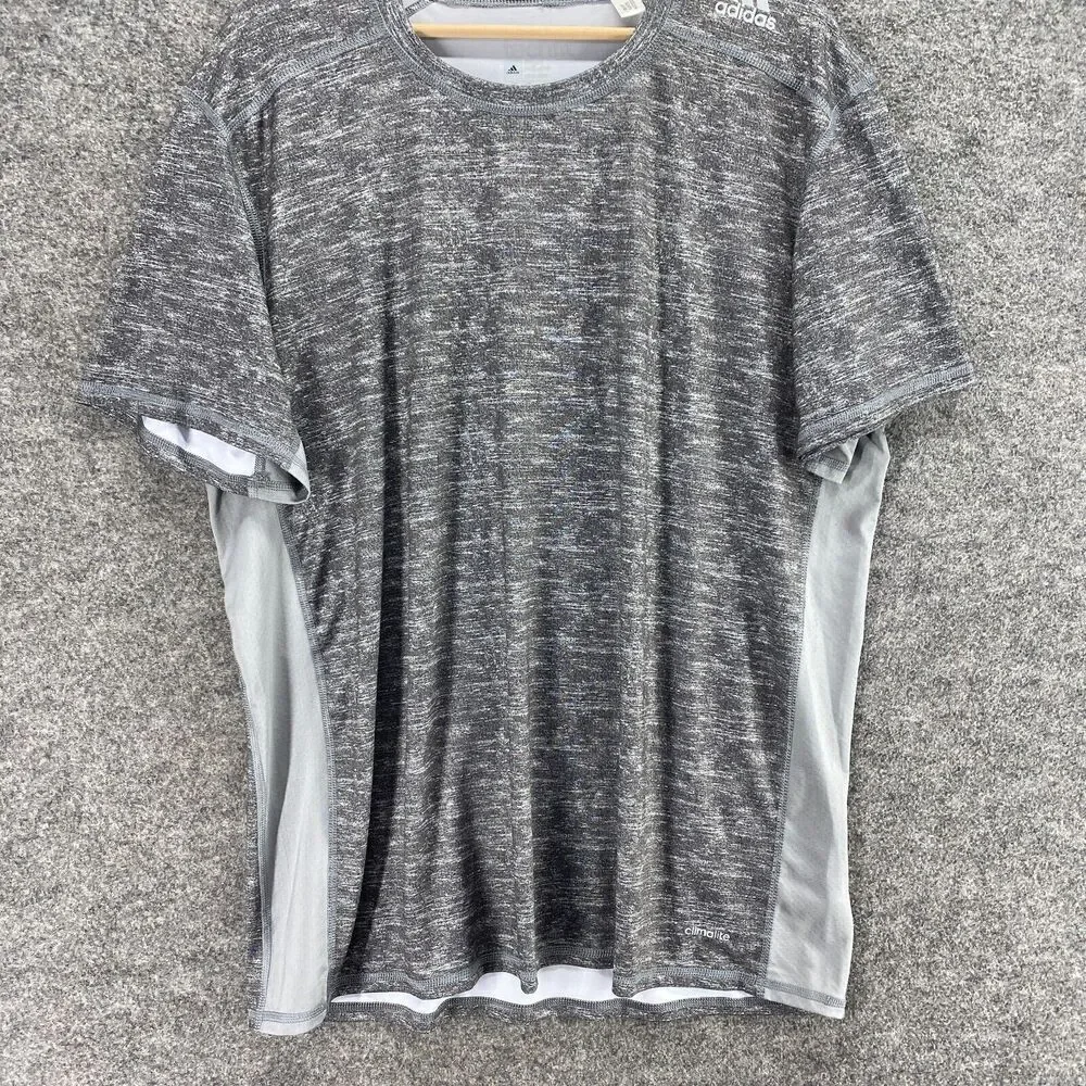 Adidas Activewear T-Shirt Men XL Gray Fitted Techfit Crew Neck Short Sleeve
